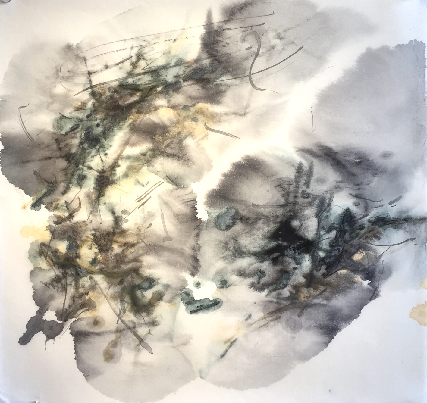 Cloud Rock 3 49 X 48 cms, sumi ink,acrylic, water colour 雲岩　3 墨アクリル　水彩絵具　2019